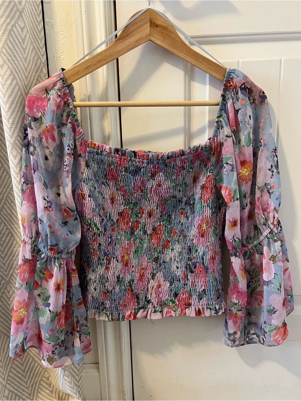 Lost + Wander Pastel Floral Smocked Off-Shoulder Crop Top Size Medium Womens